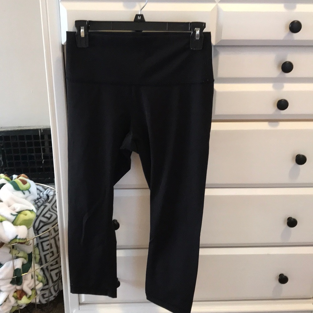 Lululemon Black Hi-Rise Wunder Under Crop Leggings